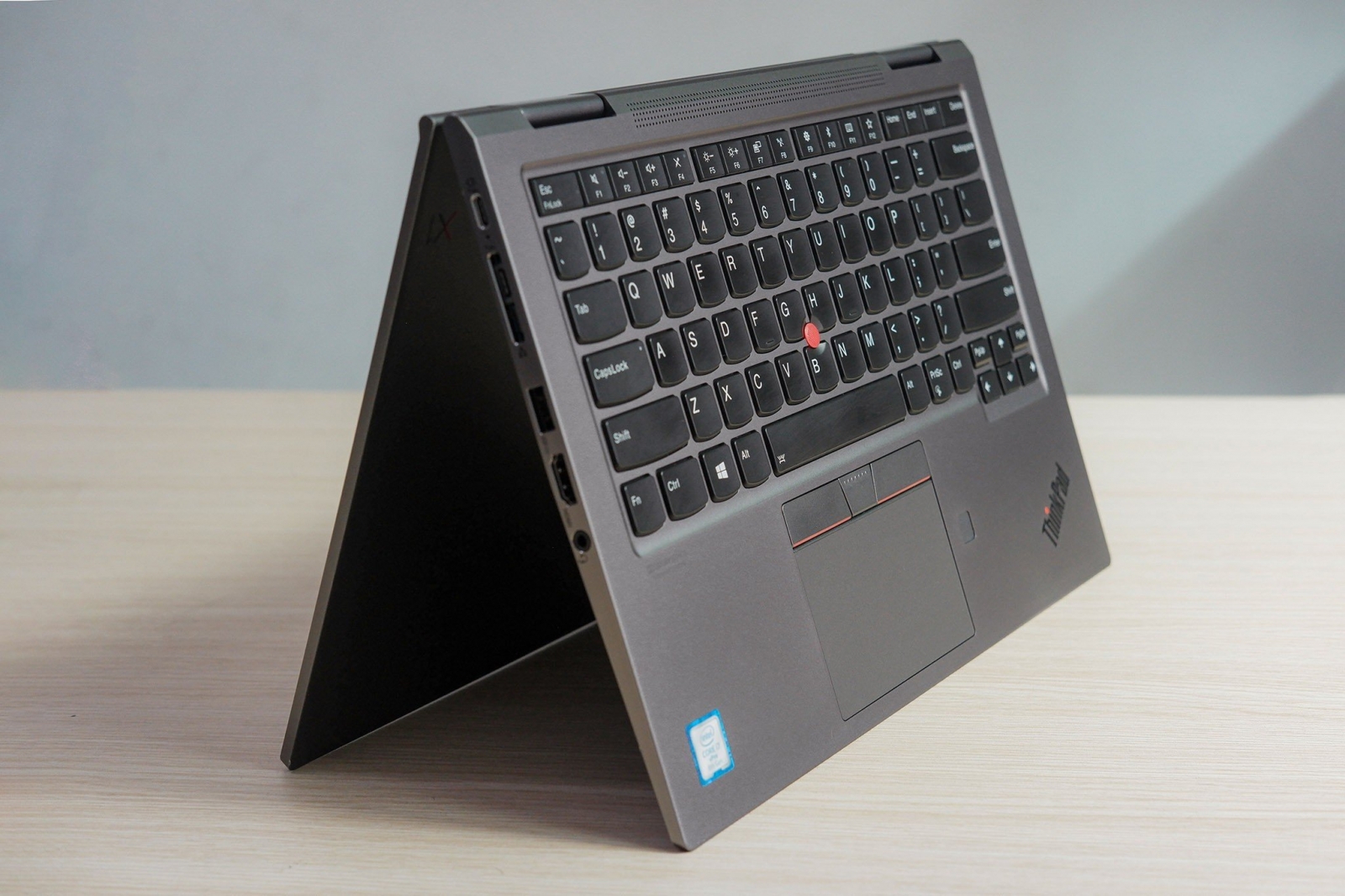 laptop xach tay Lenovo thinkpad Yogax1 cardbon gen 4
